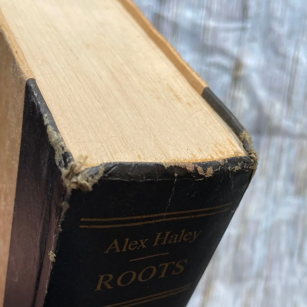 Vintage Classic Alex Haley 'Roots' Hardcover Book copyright 1976